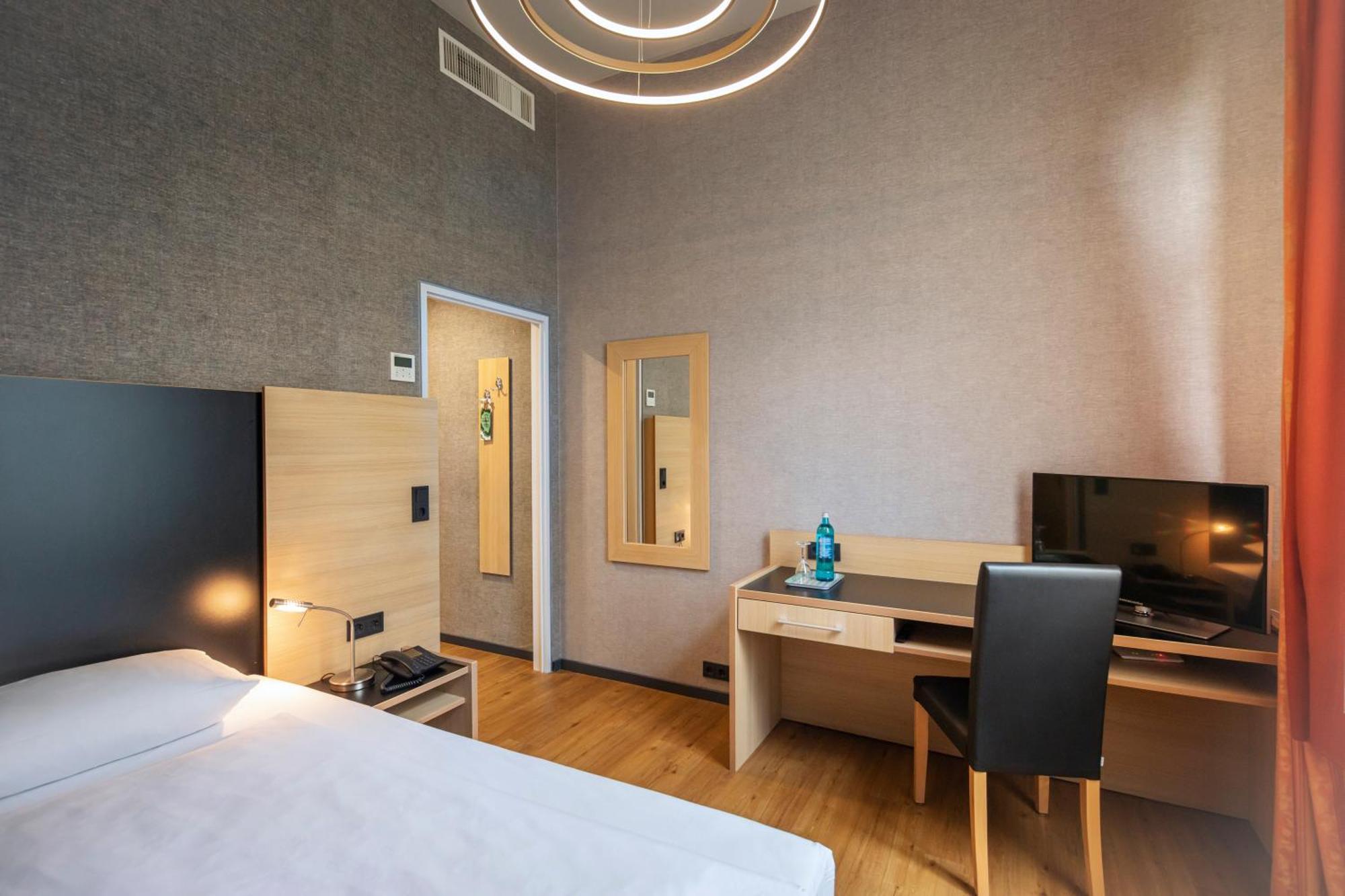Roomingtons Hotel Franziskushoehe Lohr Ngoại thất bức ảnh